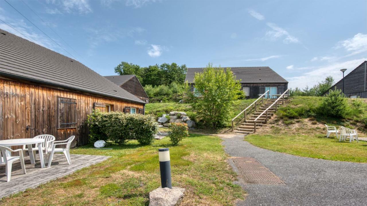 Vacancéole - Residence le Domaine du Bosquet Égletons Exterior foto