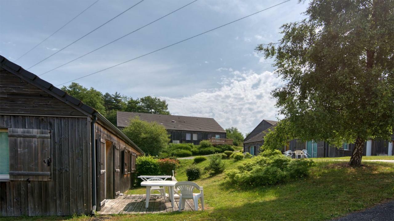 Vacancéole - Residence le Domaine du Bosquet Égletons Exterior foto