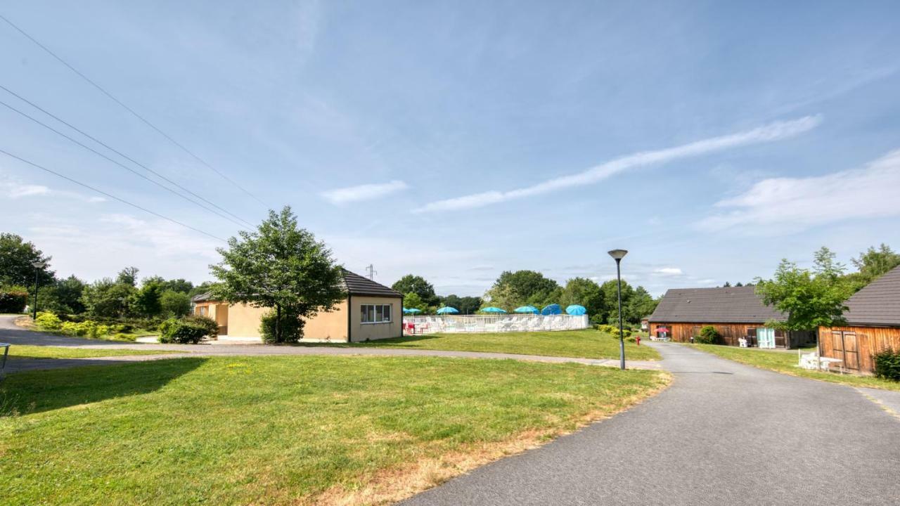 Vacancéole - Residence le Domaine du Bosquet Égletons Exterior foto